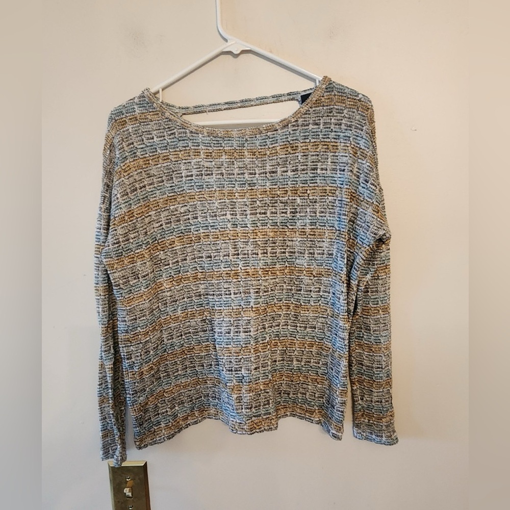 Daytrip open back sweater size womens small